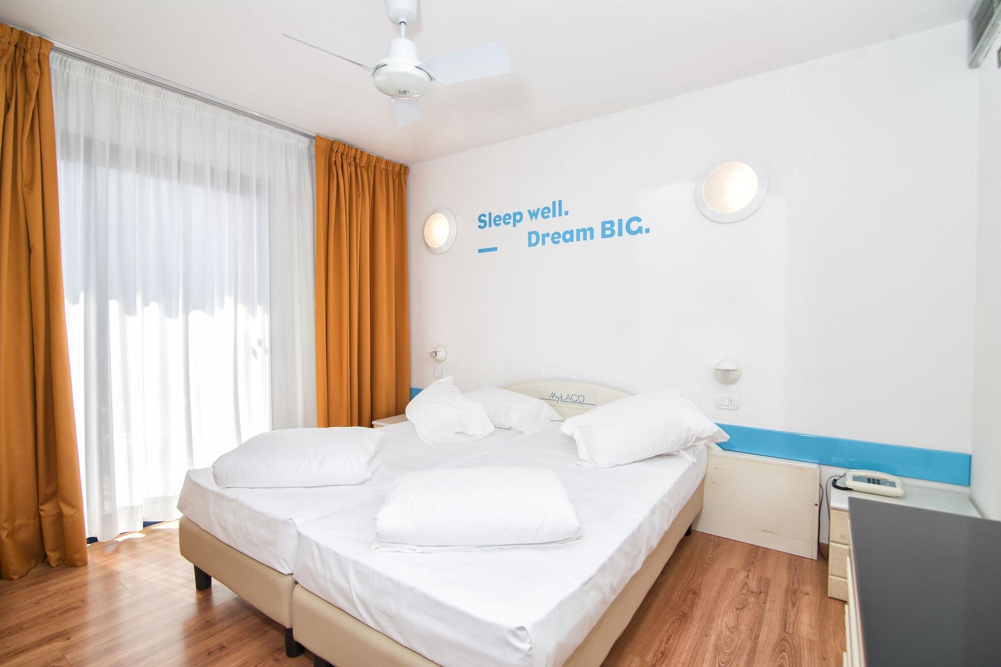 Hi Hotels Riva Del Garda Bagian luar foto
