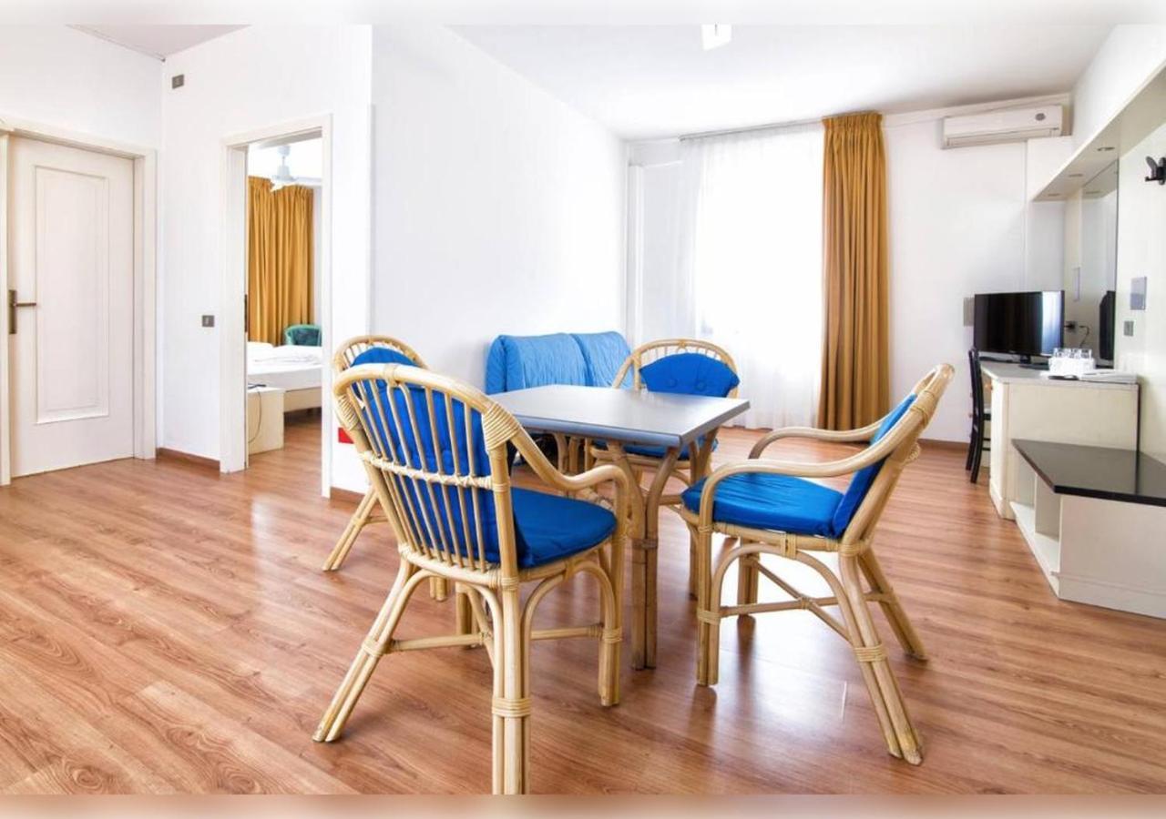 Hi Hotels Riva Del Garda Bagian luar foto
