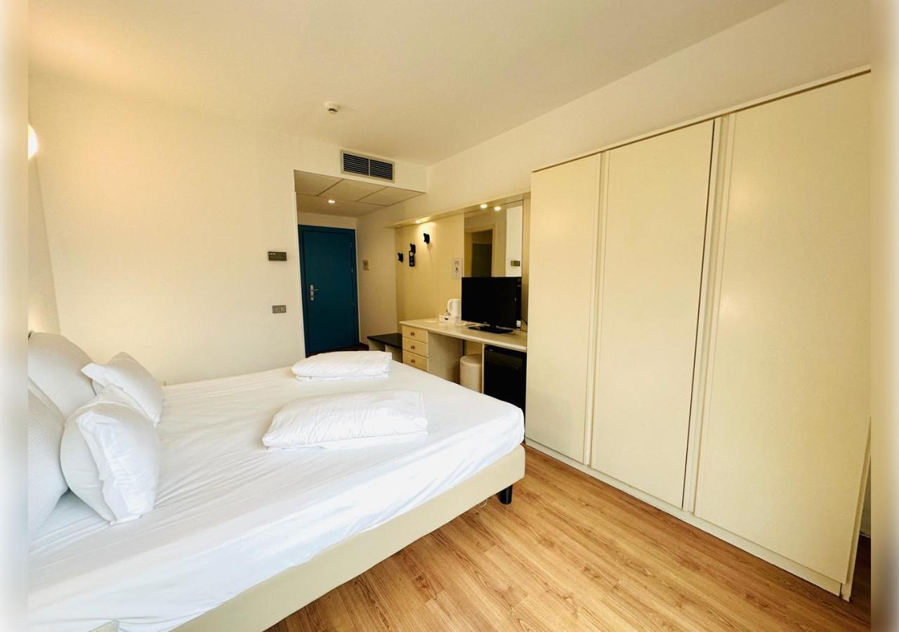 Hi Hotels Riva Del Garda Bagian luar foto