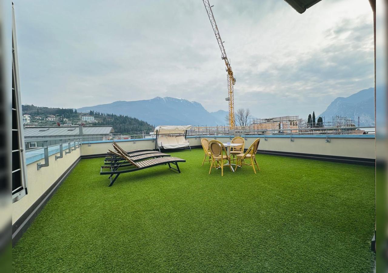 Hi Hotels Riva Del Garda Bagian luar foto