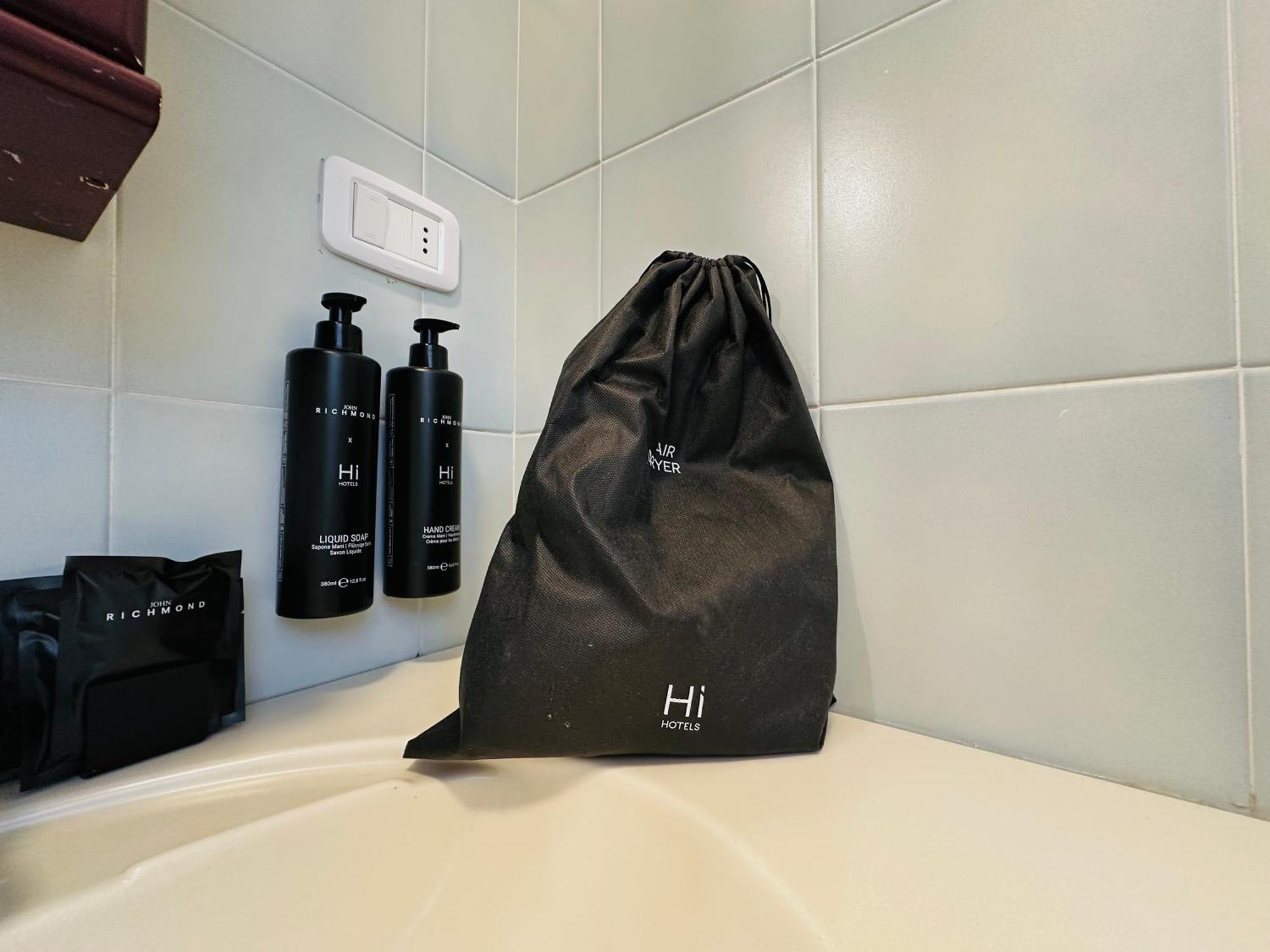 Hi Hotels Riva Del Garda Bagian luar foto